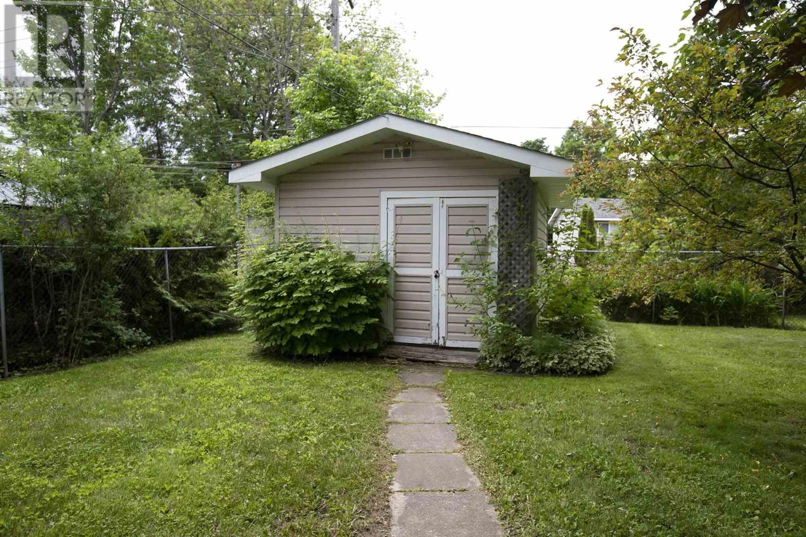 25 PRIMOSE DR Image 9