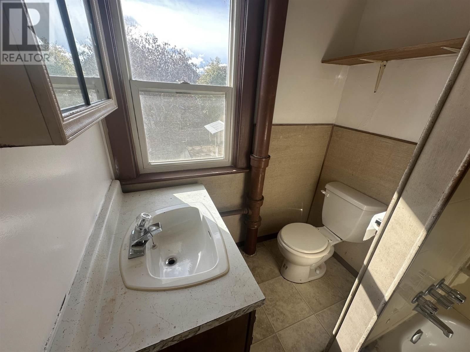 17 ABBOTT ST Image 14