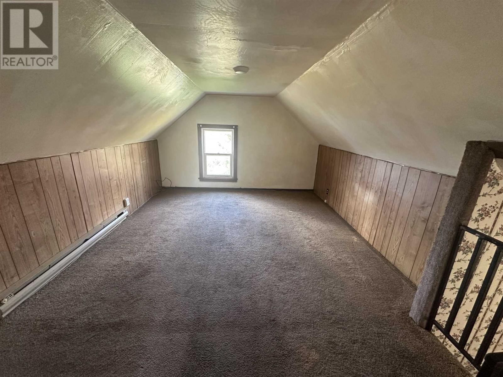 17 ABBOTT ST Image 16