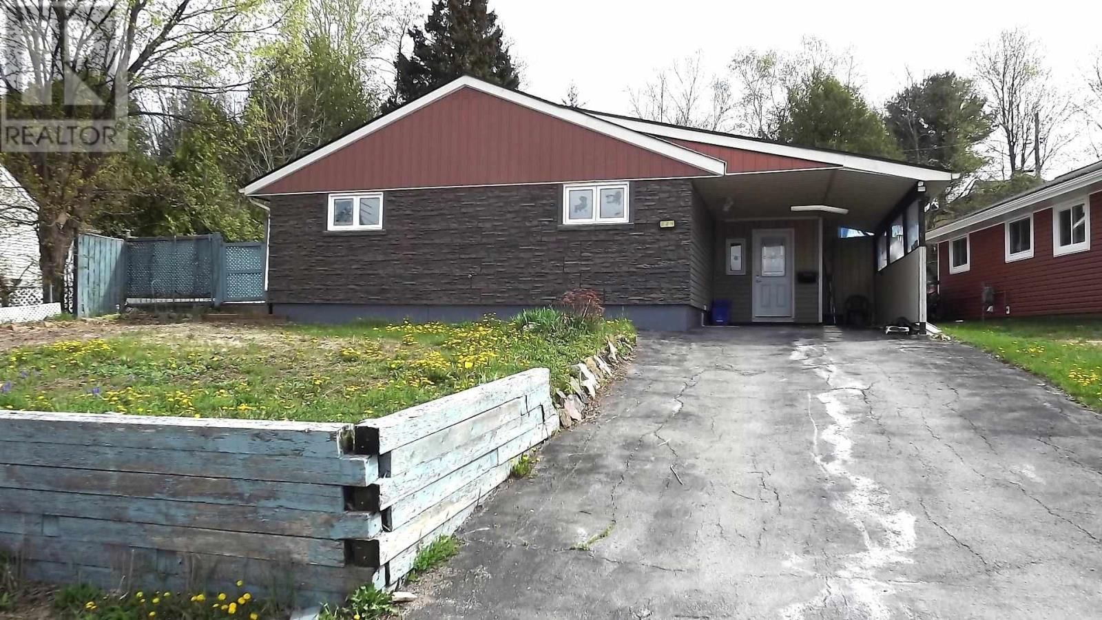 224 HILLSIDE DR Image 1