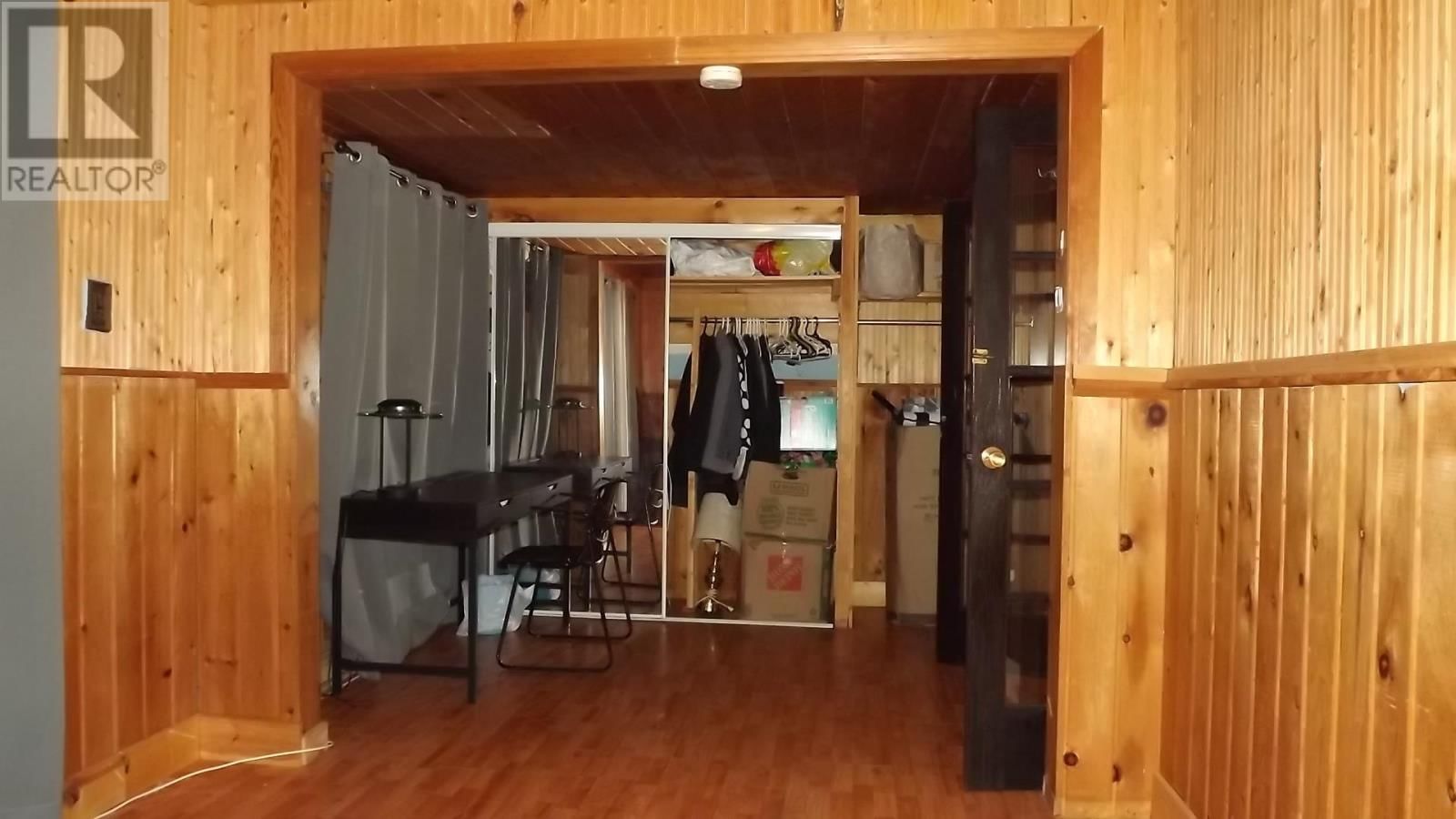 224 HILLSIDE DR Image 20