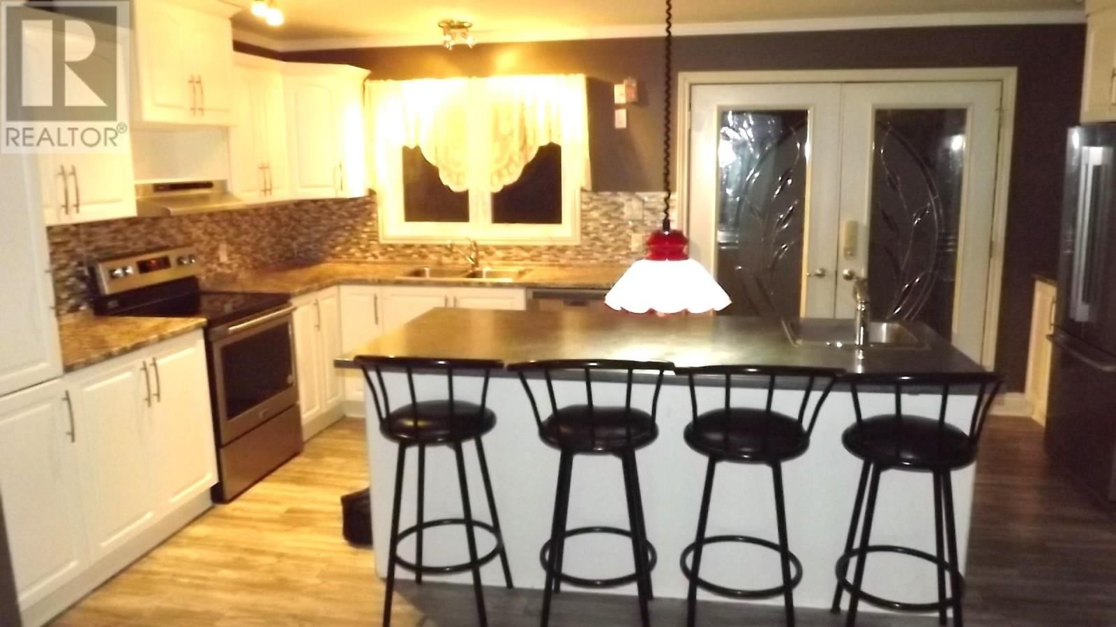 224 HILLSIDE DR Image 5