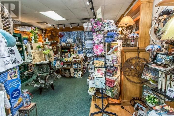 168 MAIN ST Image 38