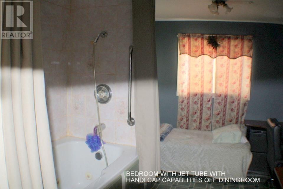 86 ST ANDREWS TERR Image 12