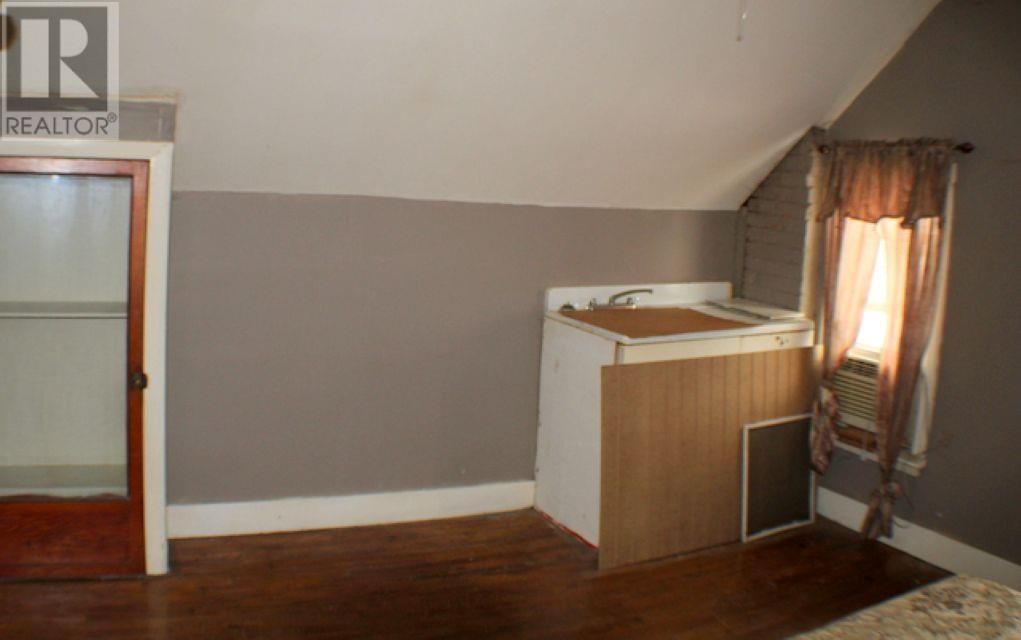 86 ST ANDREWS TERR Image 29