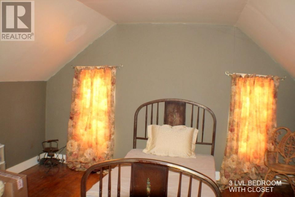 86 ST ANDREWS TERR Image 30