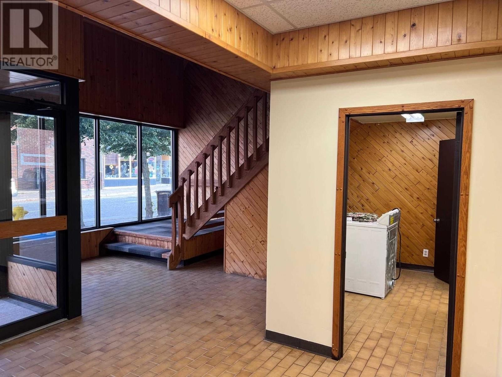 19 WOODWARD AVE Image 20