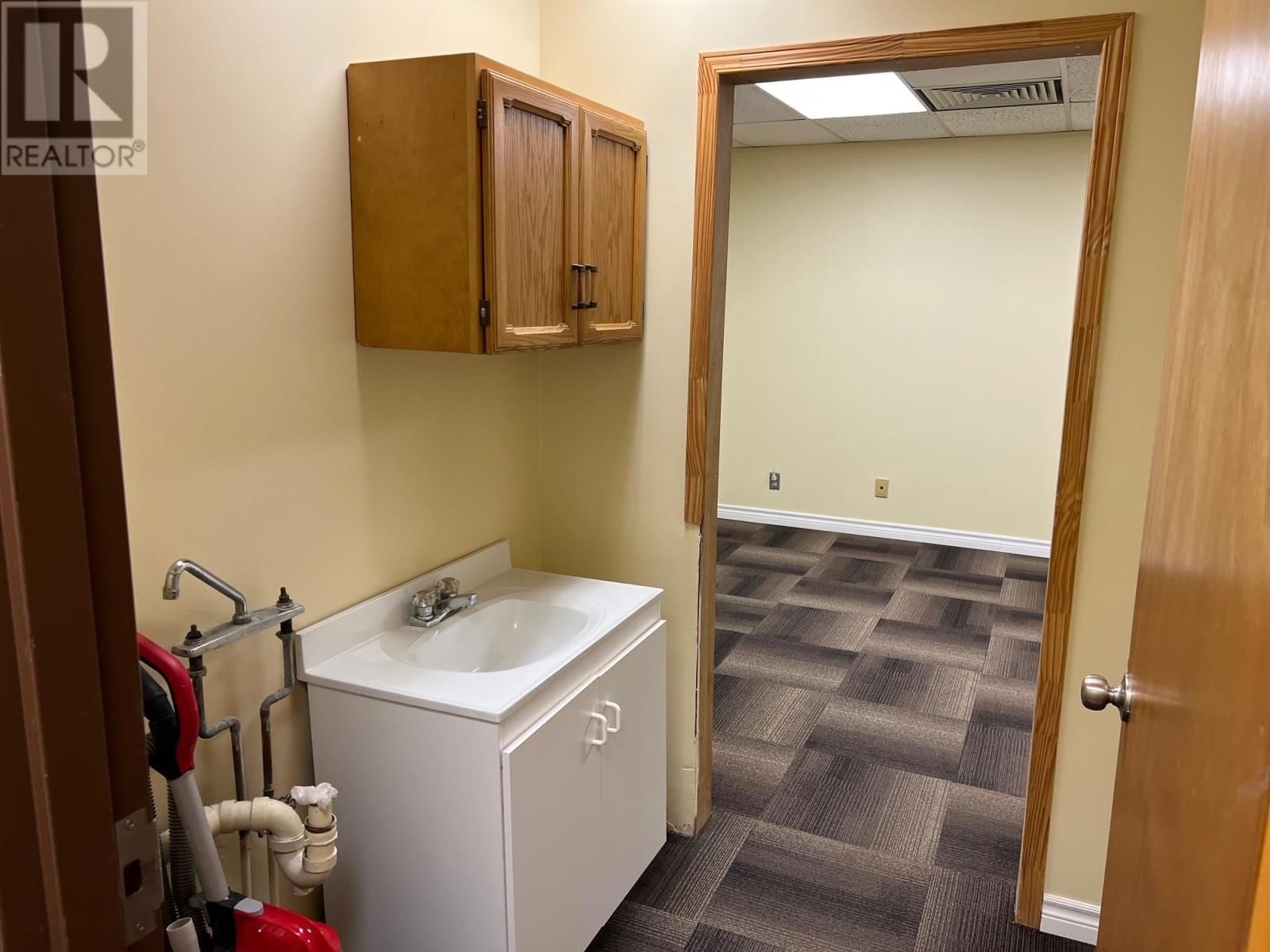 19 WOODWARD AVE Image 27