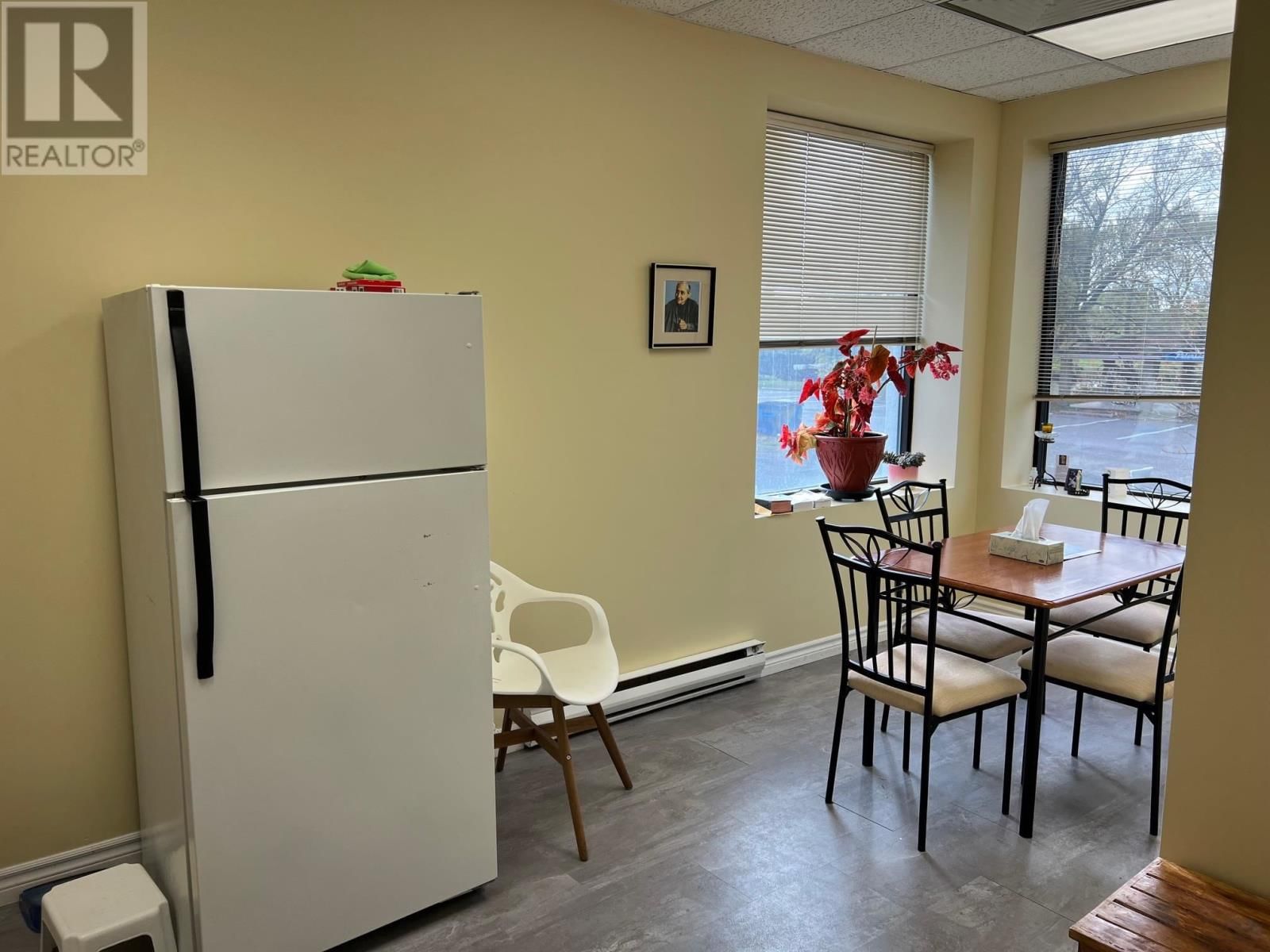 19 WOODWARD AVE Image 35