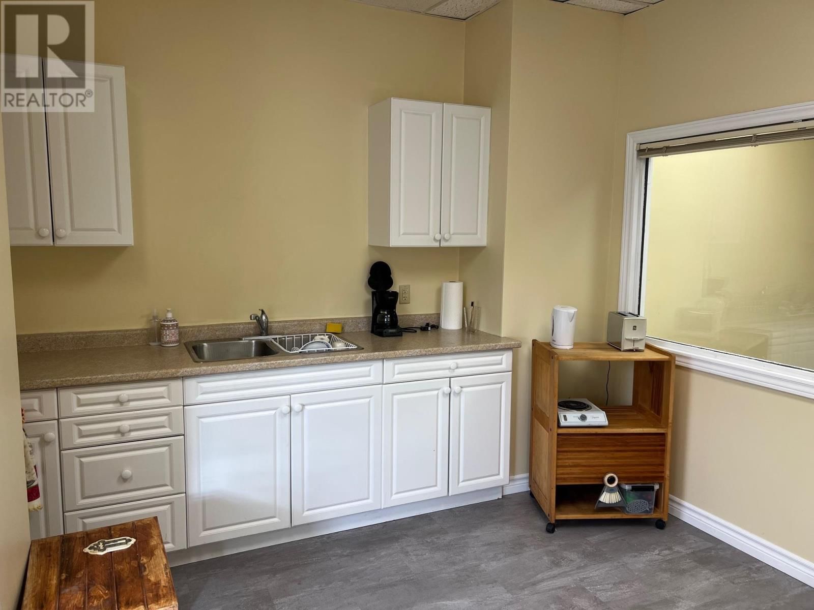 19 WOODWARD AVE Image 36