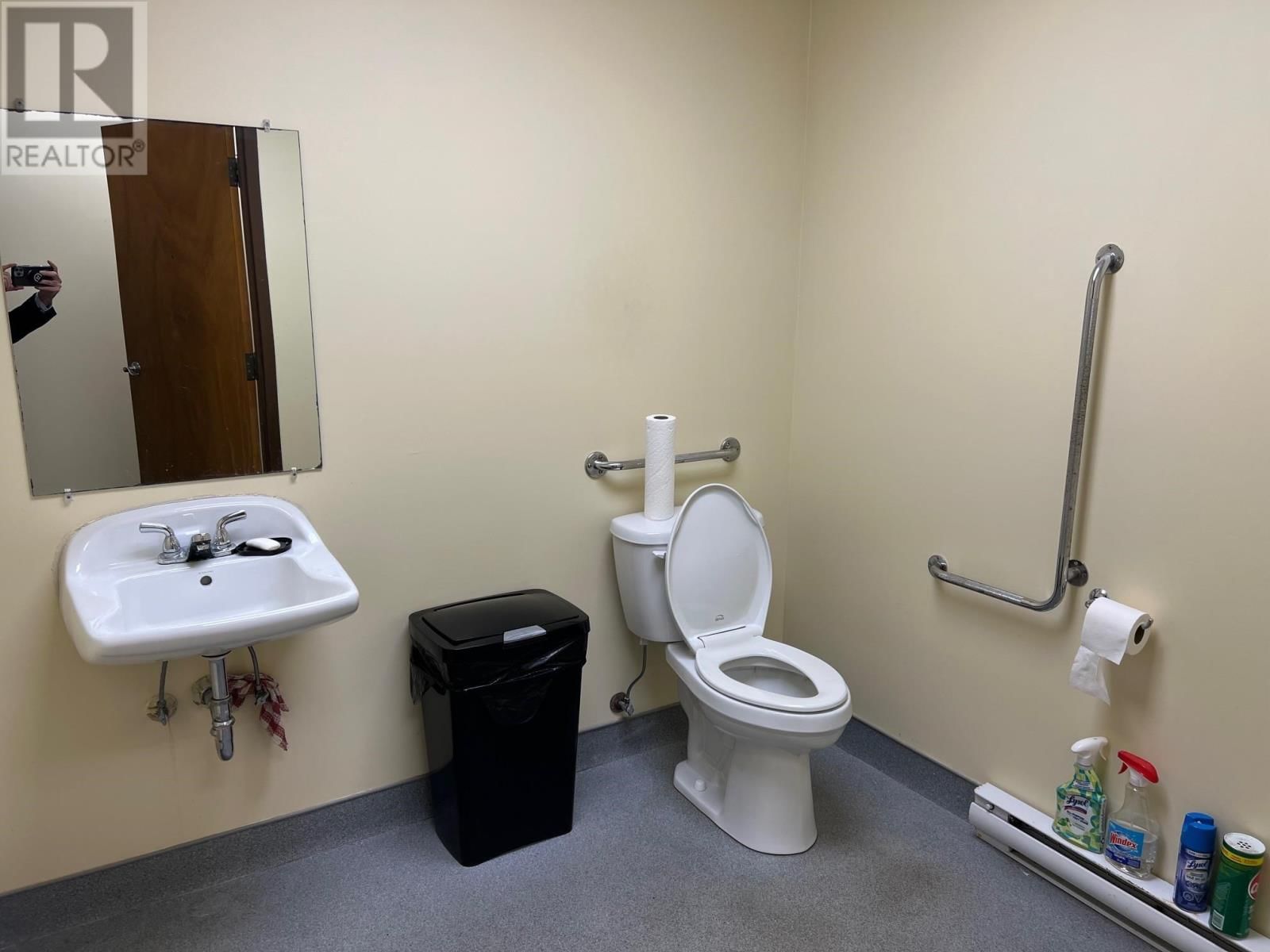 19 WOODWARD AVE Image 39