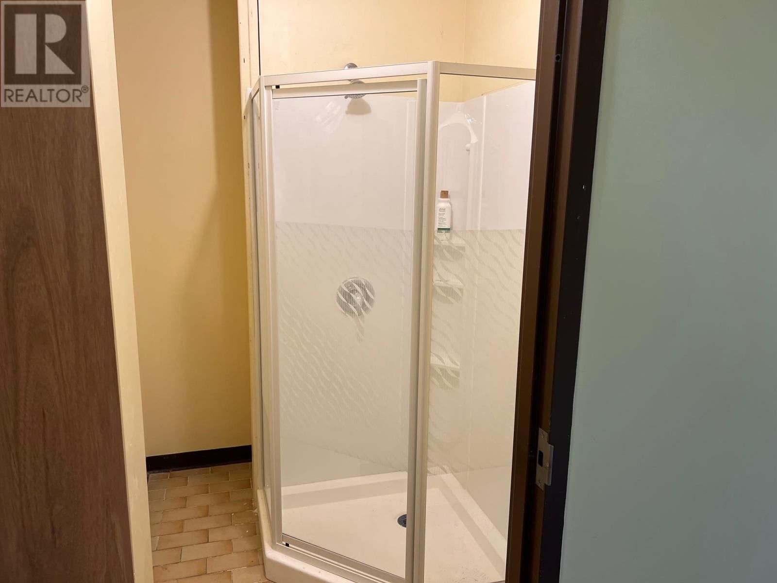 19 WOODWARD AVE Image 40