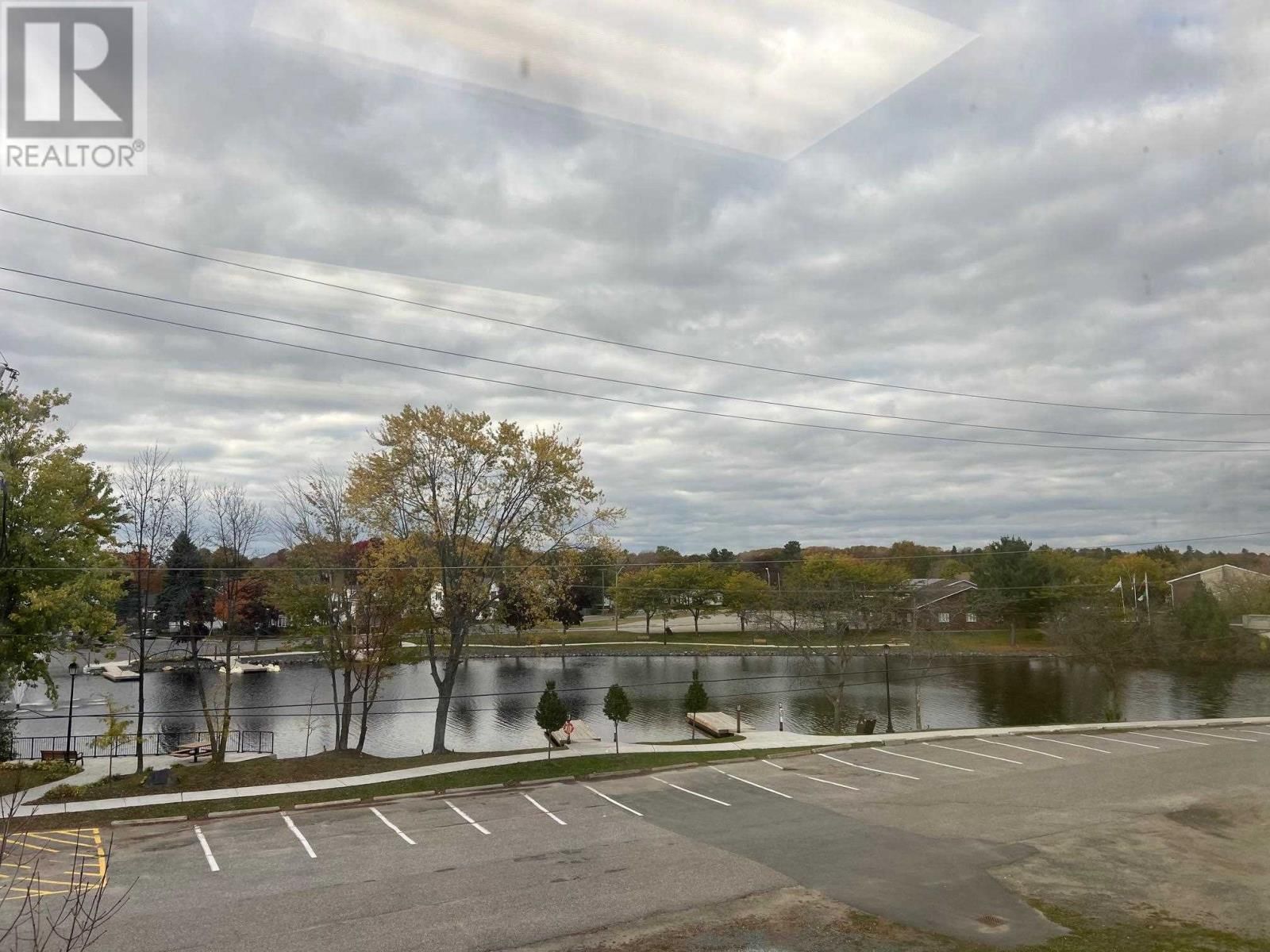 19 WOODWARD AVE Image 5