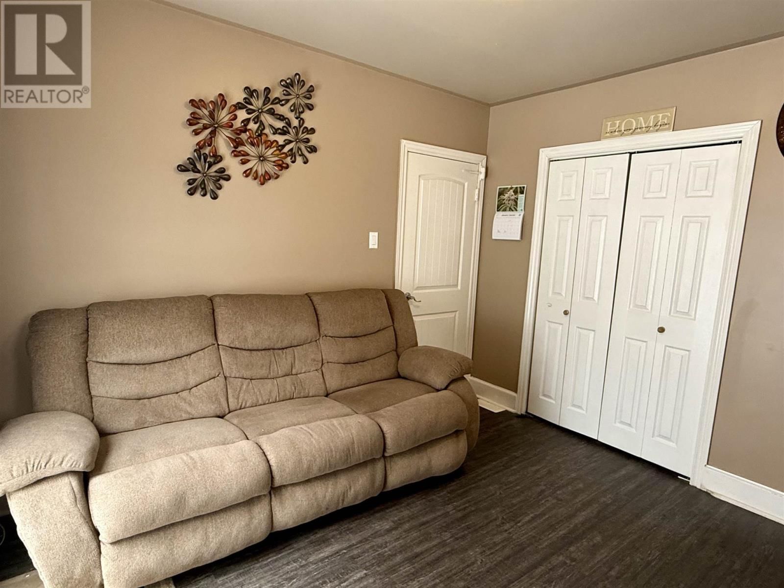 41 ROBERTSON RD Image 30