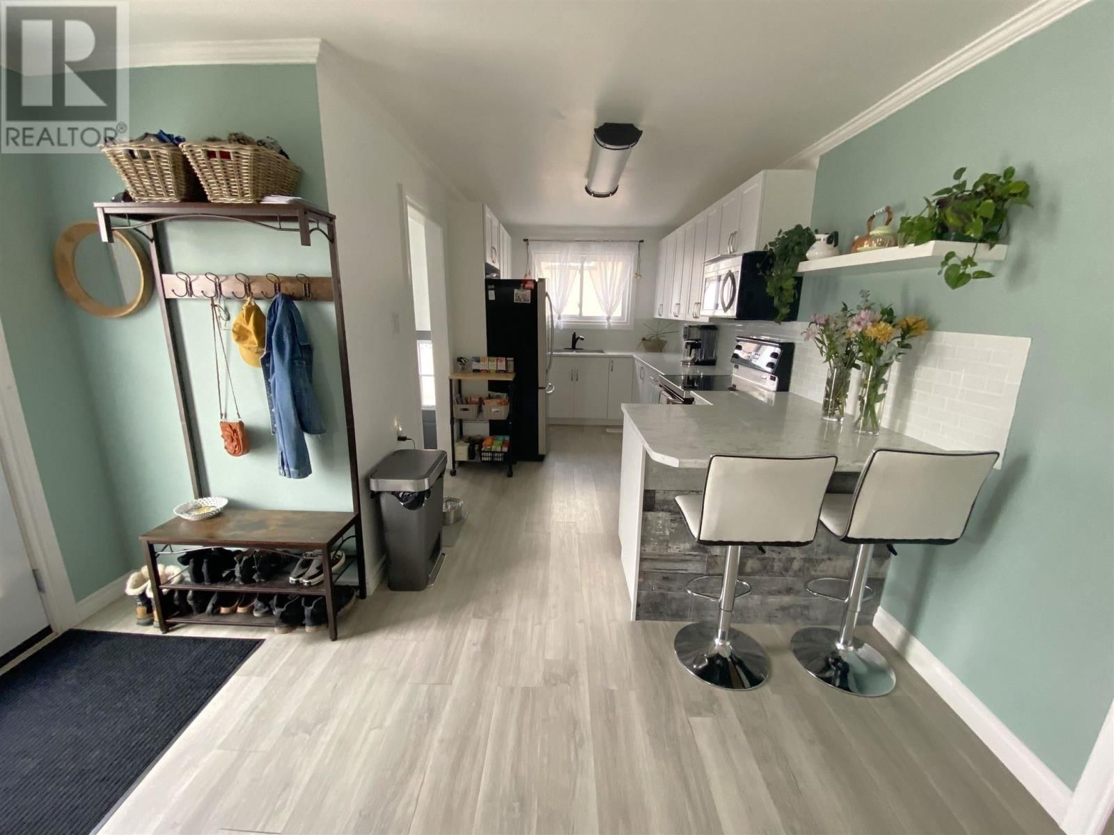 52 HUTCHISON AVE Image 10