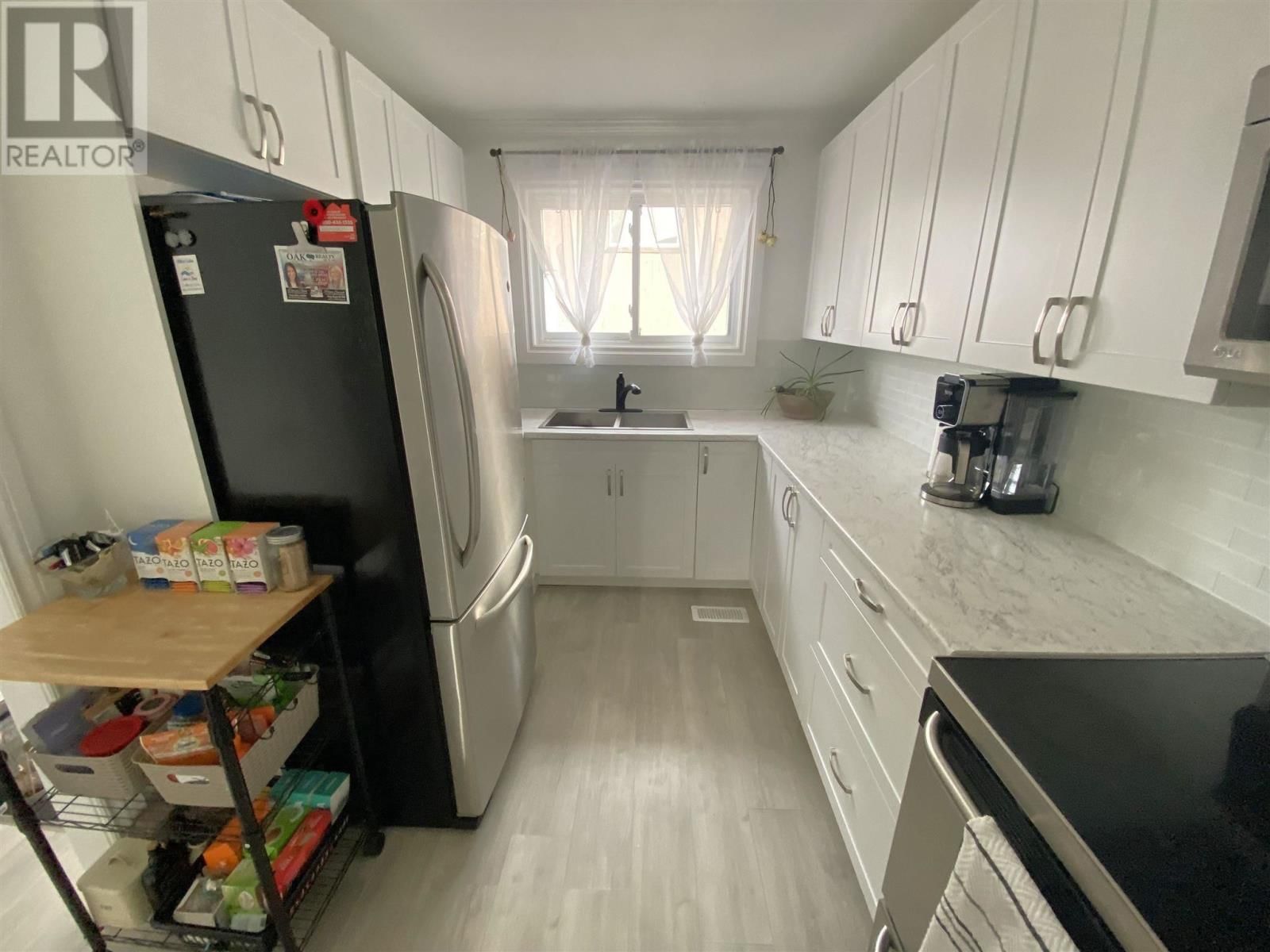 52 HUTCHISON AVE Image 11