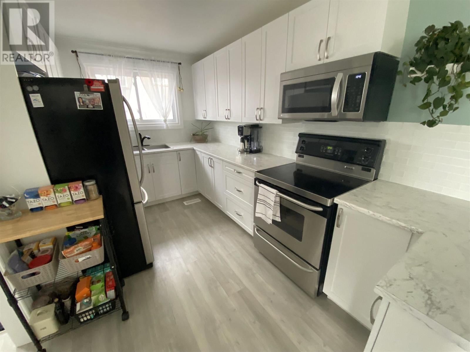 52 HUTCHISON AVE Image 13