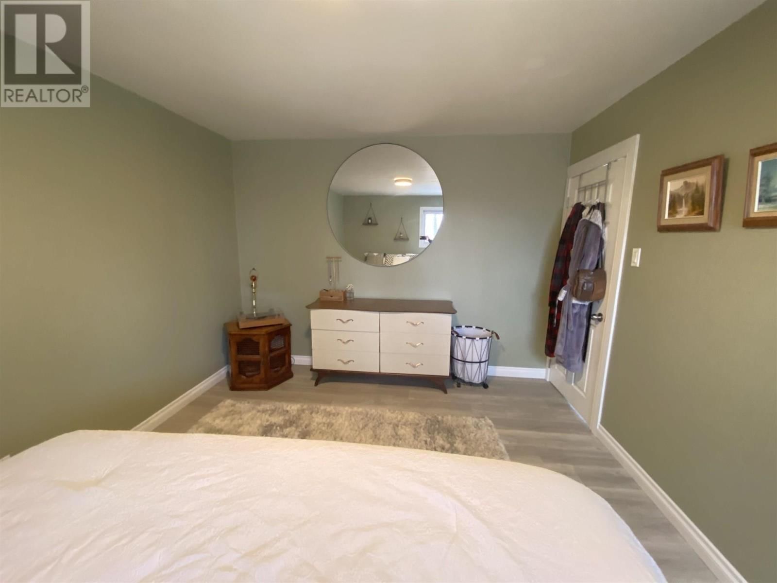 52 HUTCHISON AVE Image 20