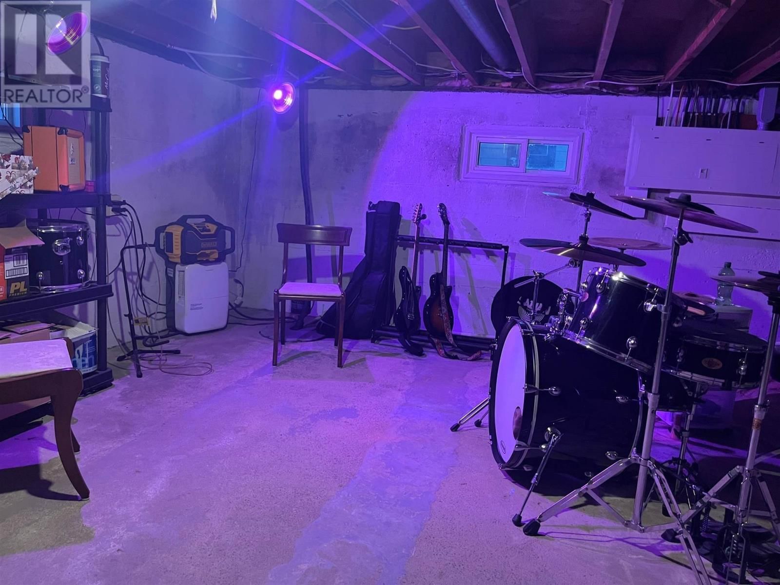 52 HUTCHISON AVE Image 25