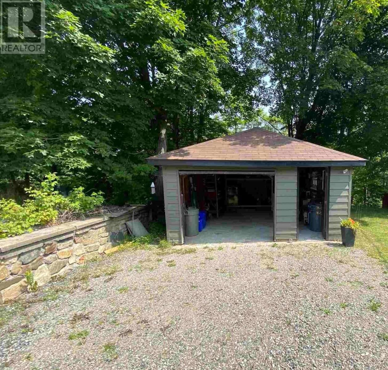 52 HUTCHISON AVE Image 27