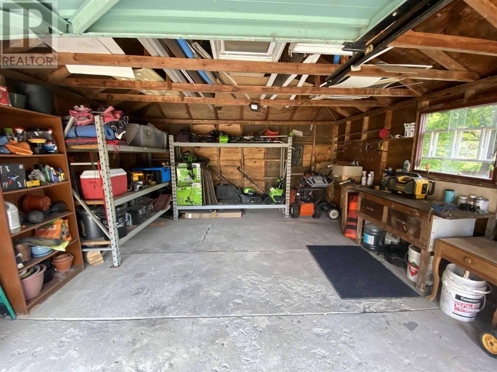 52 HUTCHISON AVE Image 28