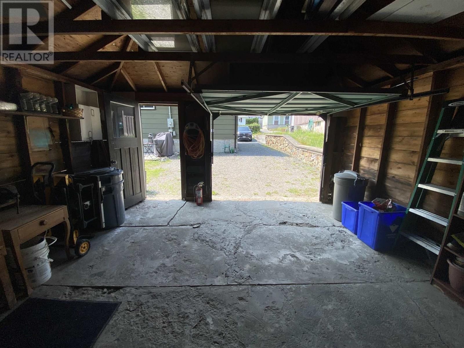 52 HUTCHISON AVE Image 29