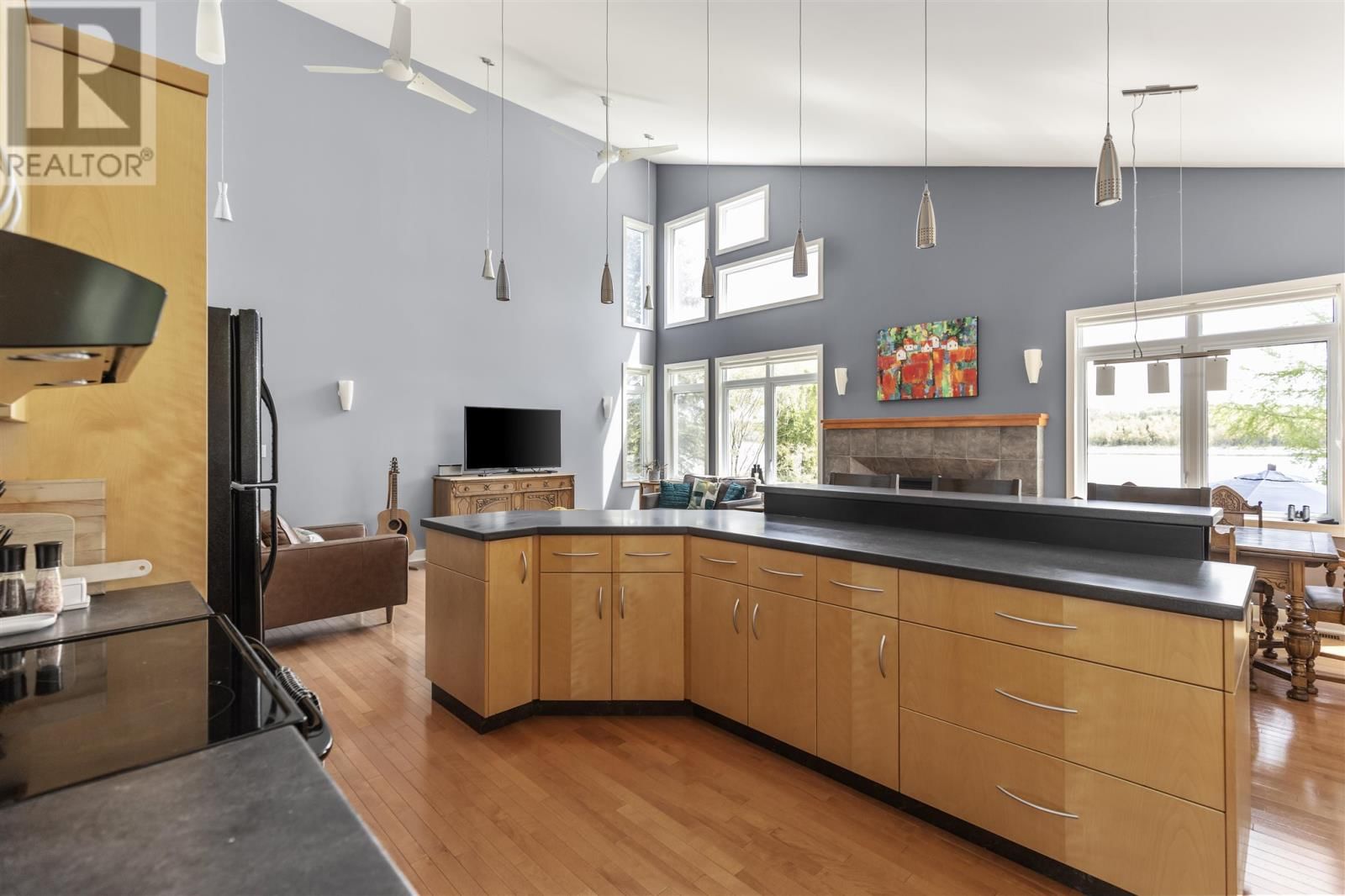 171 RIVER RD Image 15