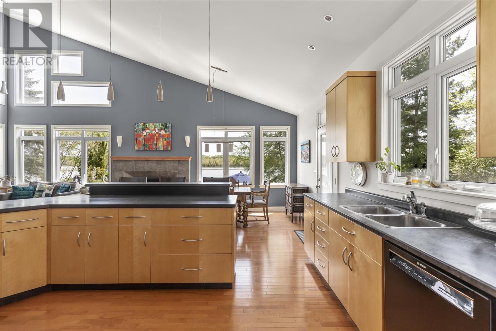 171 RIVER RD Image 16