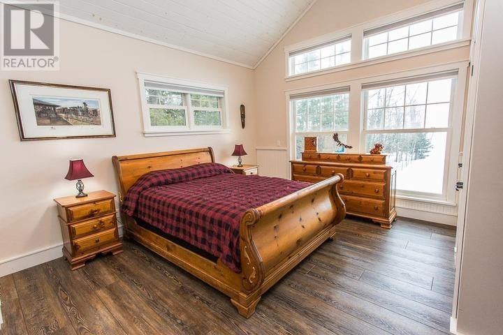 3515 HURON LINE RD Image 21