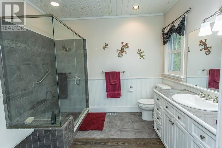 3515 HURON LINE RD Image 22