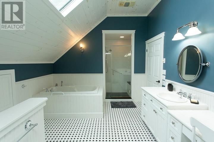 3515 HURON LINE RD Image 27