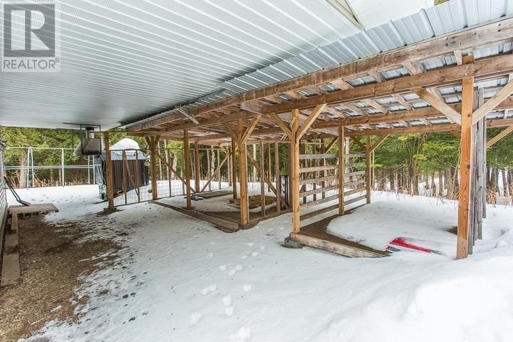 3515 HURON LINE RD Image 38