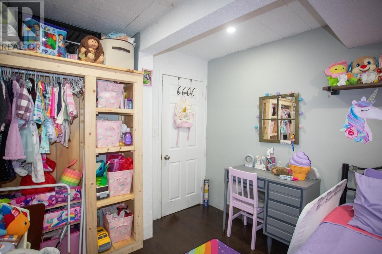 212 WALLACE TER Image 16