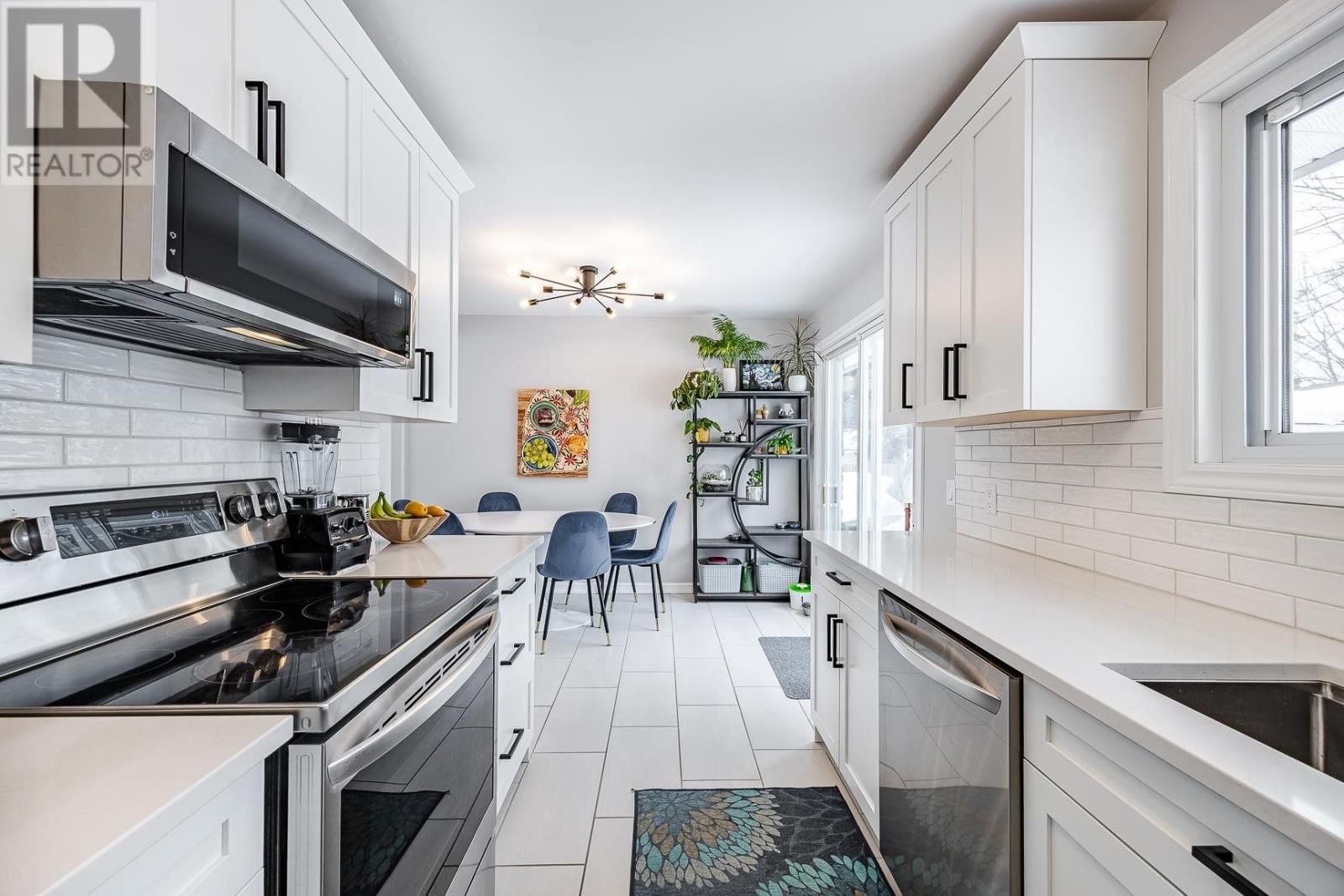 36 OAKBINE AVE Image 10