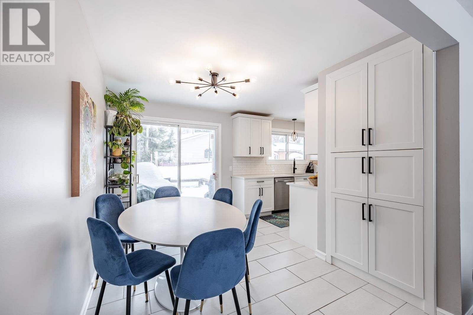 36 OAKBINE AVE Image 11