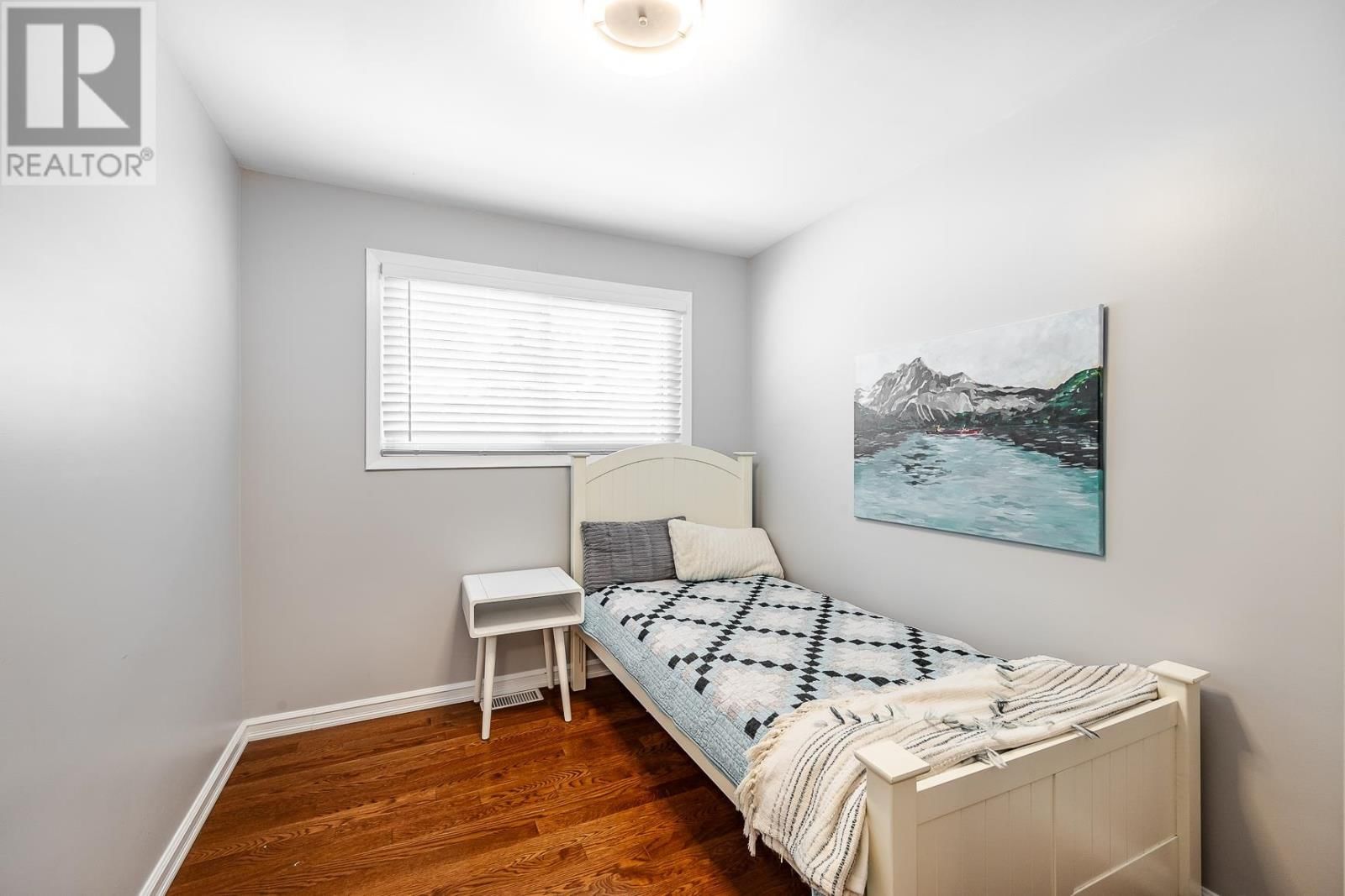 36 OAKBINE AVE Image 17