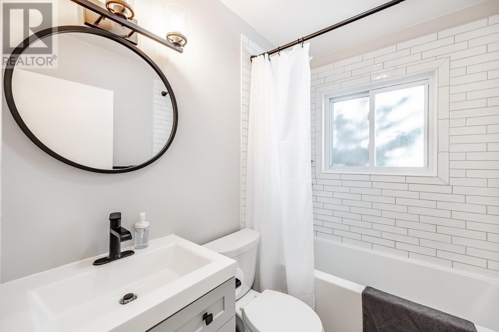 36 OAKBINE AVE Image 19