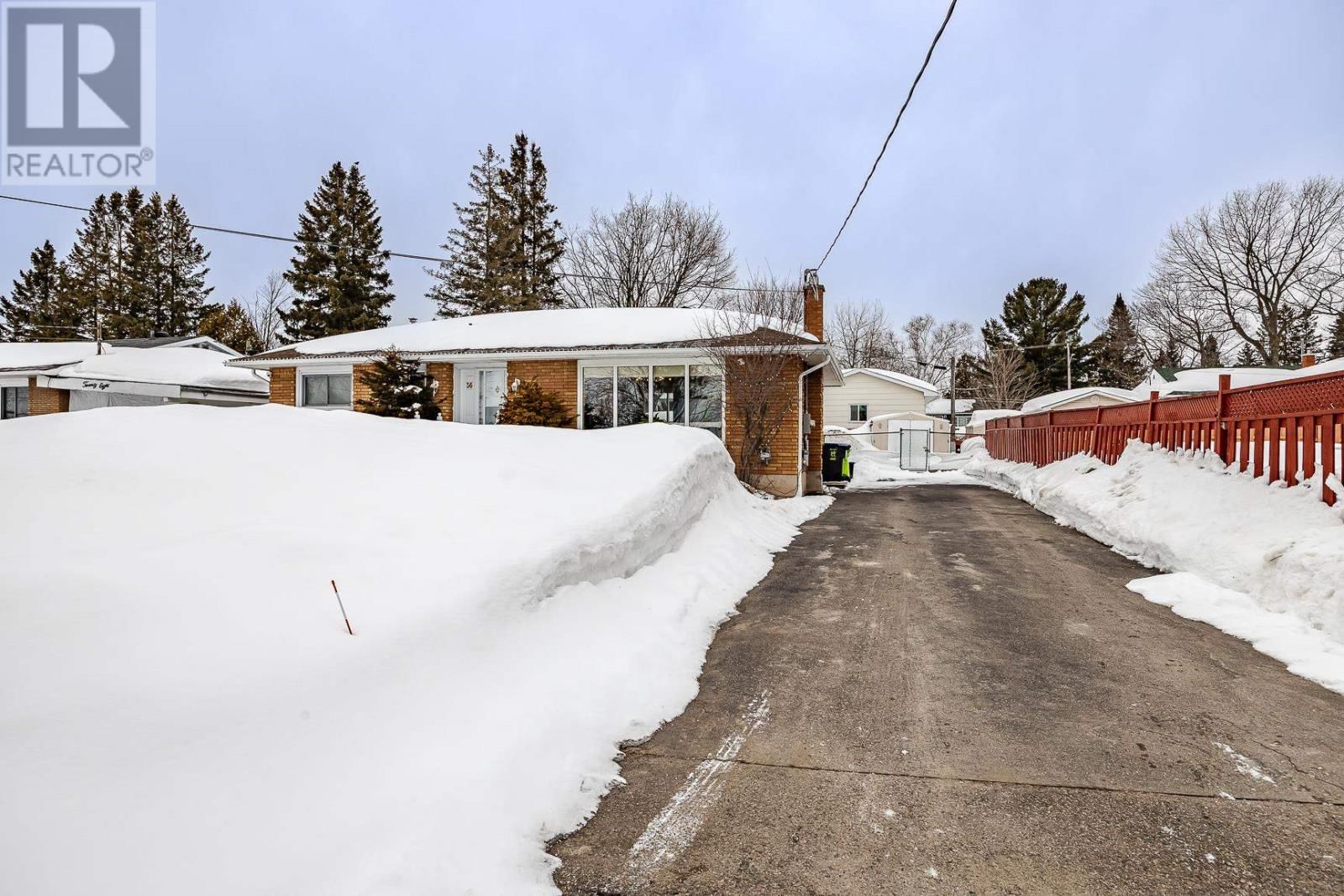 36 OAKBINE AVE Image 3