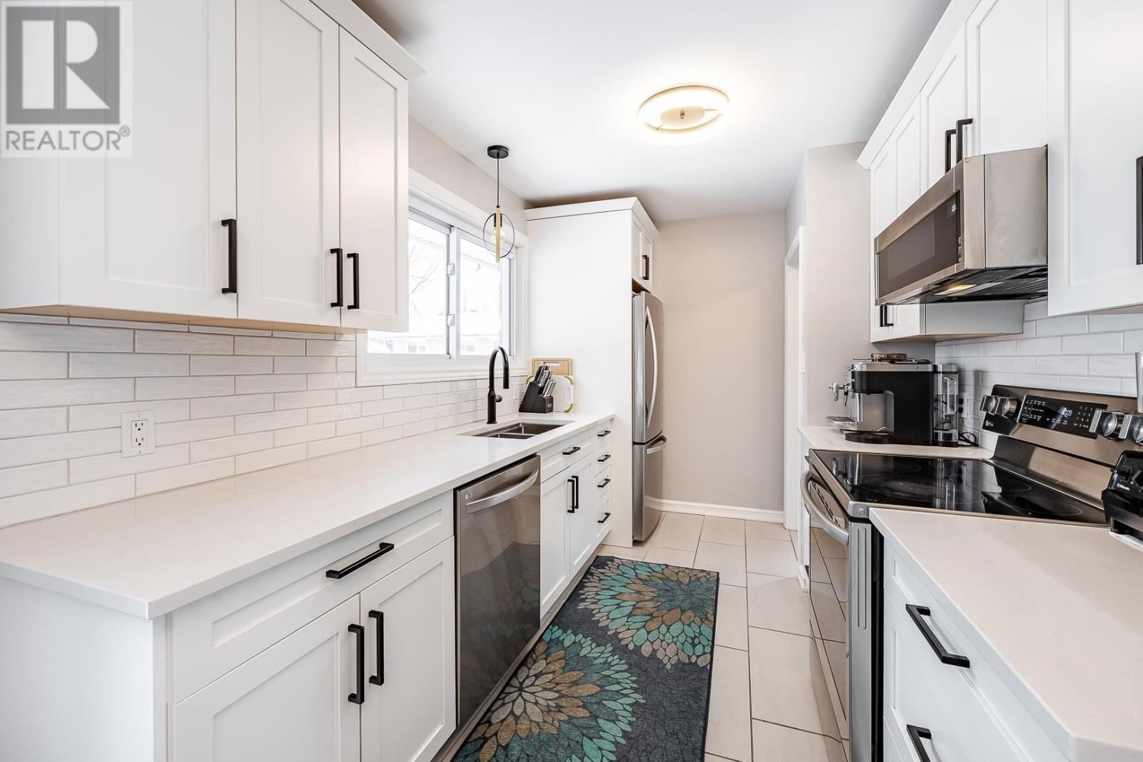 36 OAKBINE AVE Image 8