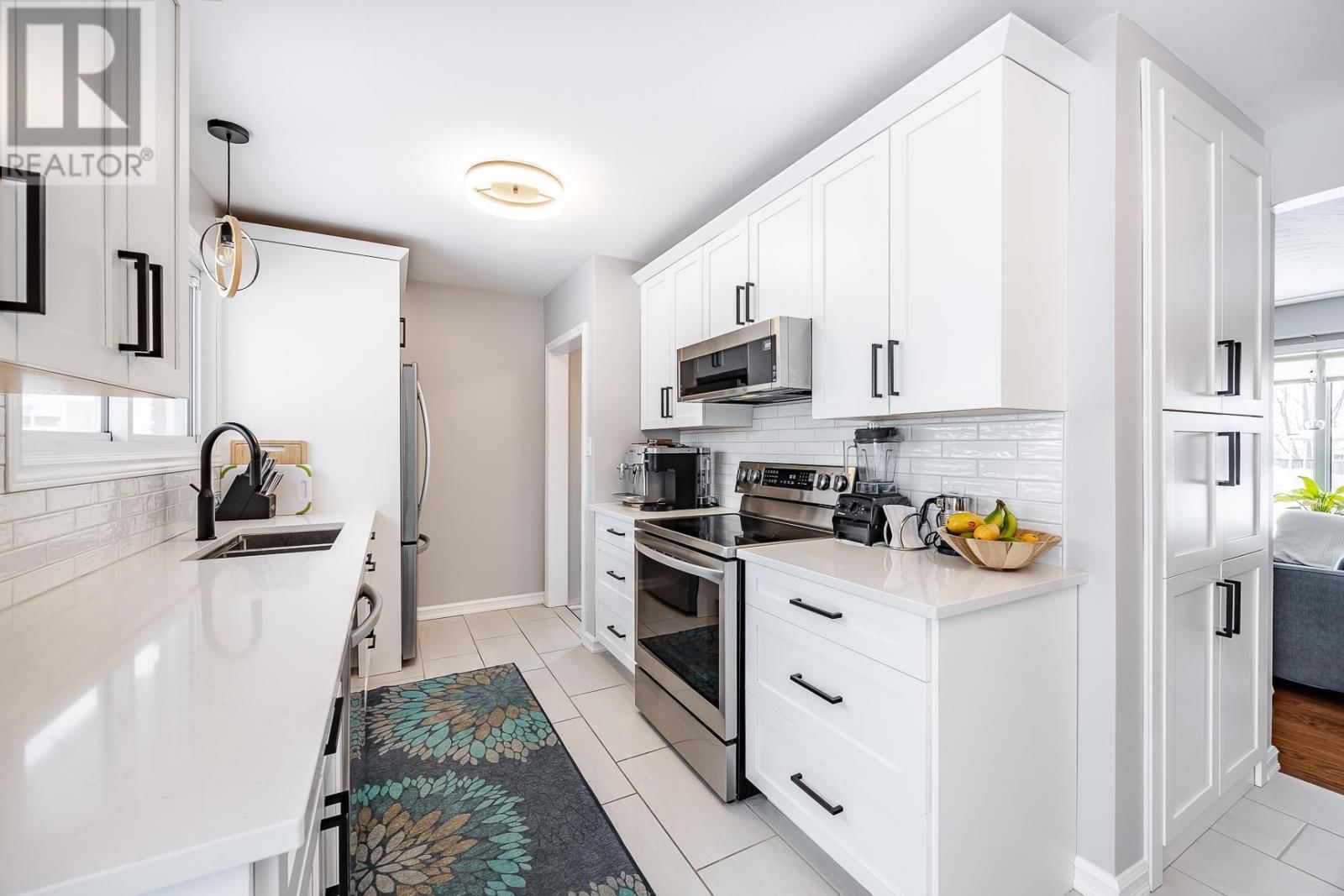 36 OAKBINE AVE Image 9