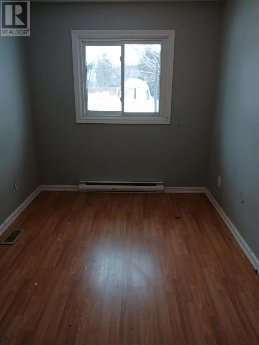 125 LAURIER RD Image 10