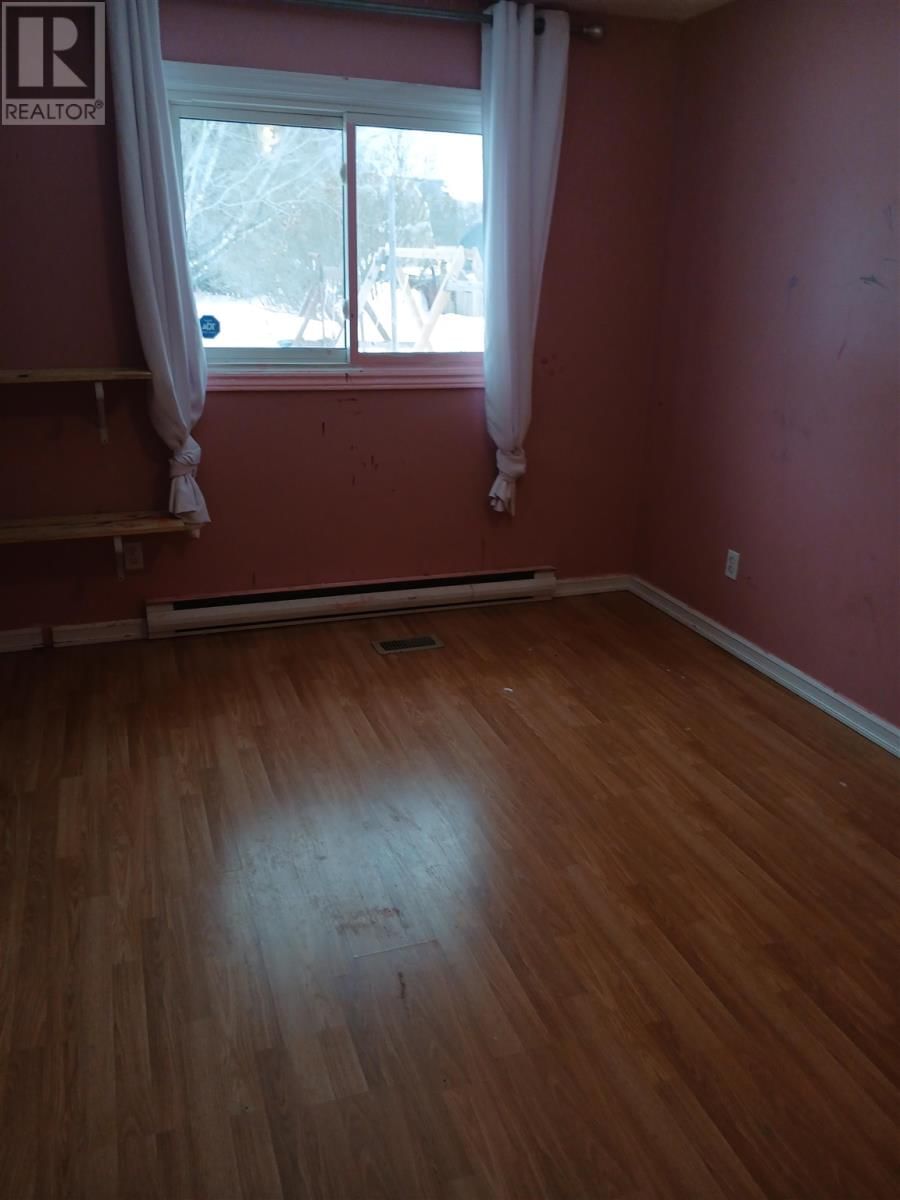 125 LAURIER RD Image 11