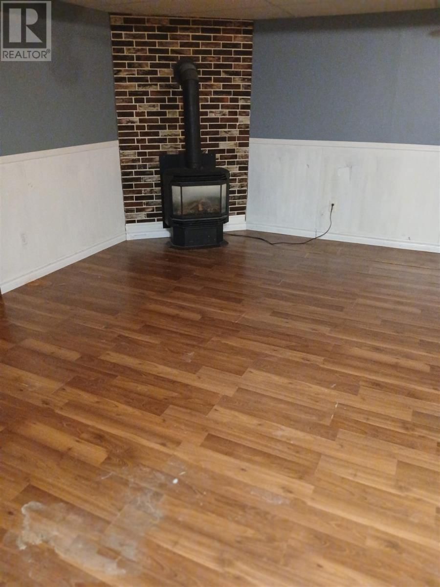 125 LAURIER RD Image 18