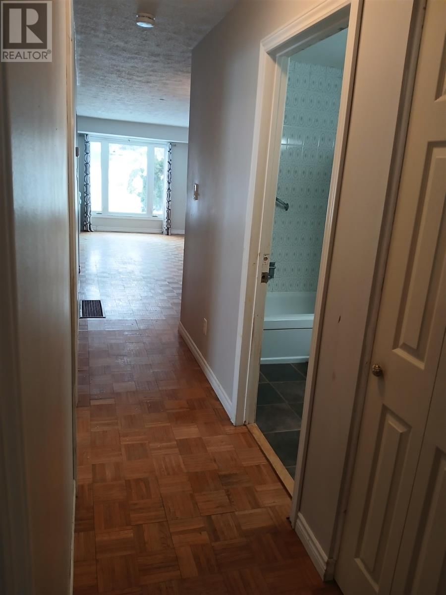 125 LAURIER RD Image 9