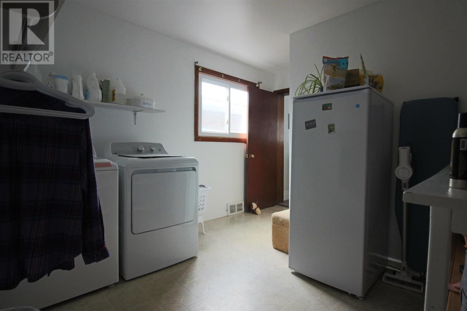 281 PITTSBURGH AVE Image 17