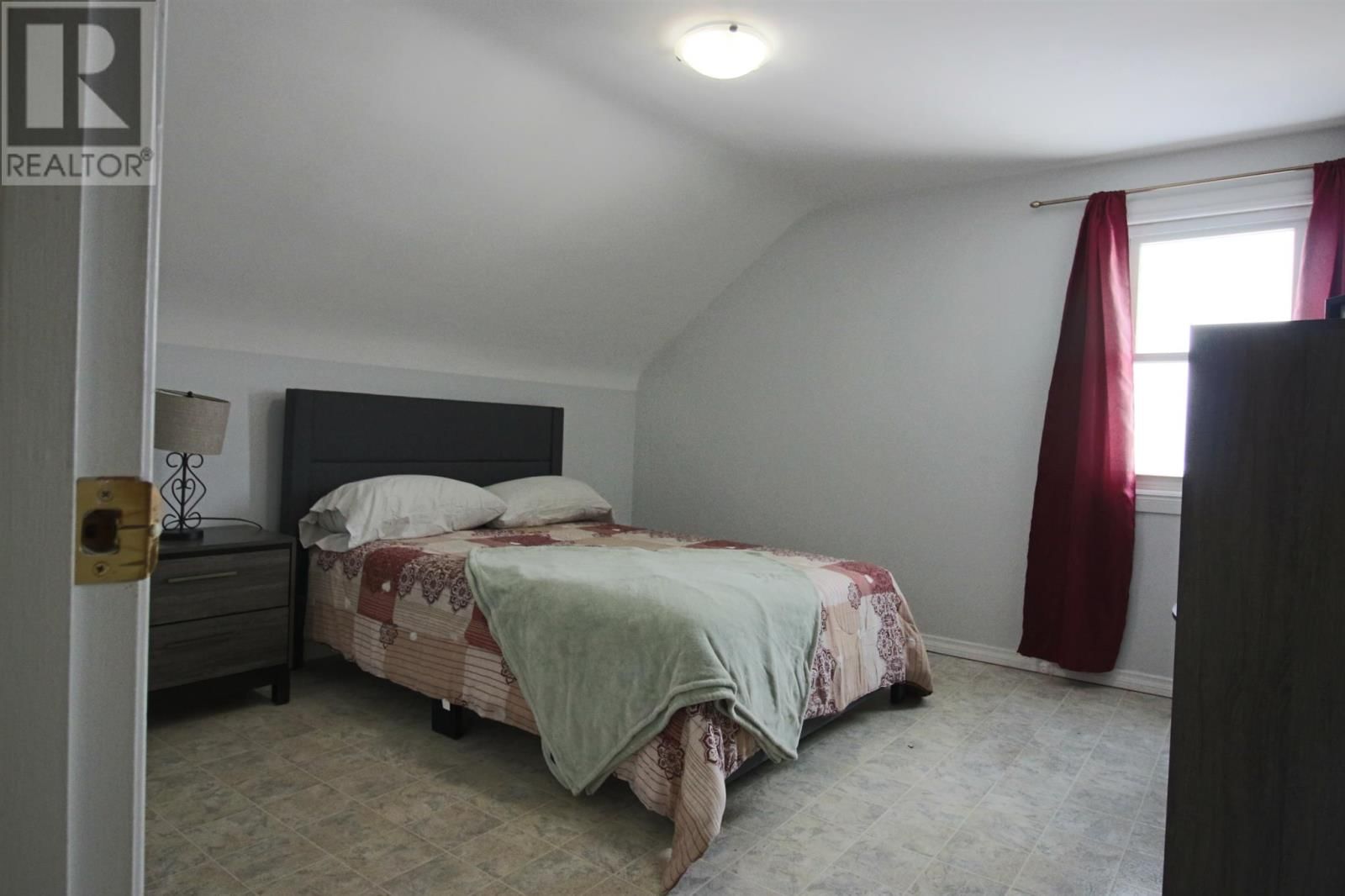 281 PITTSBURGH AVE Image 22