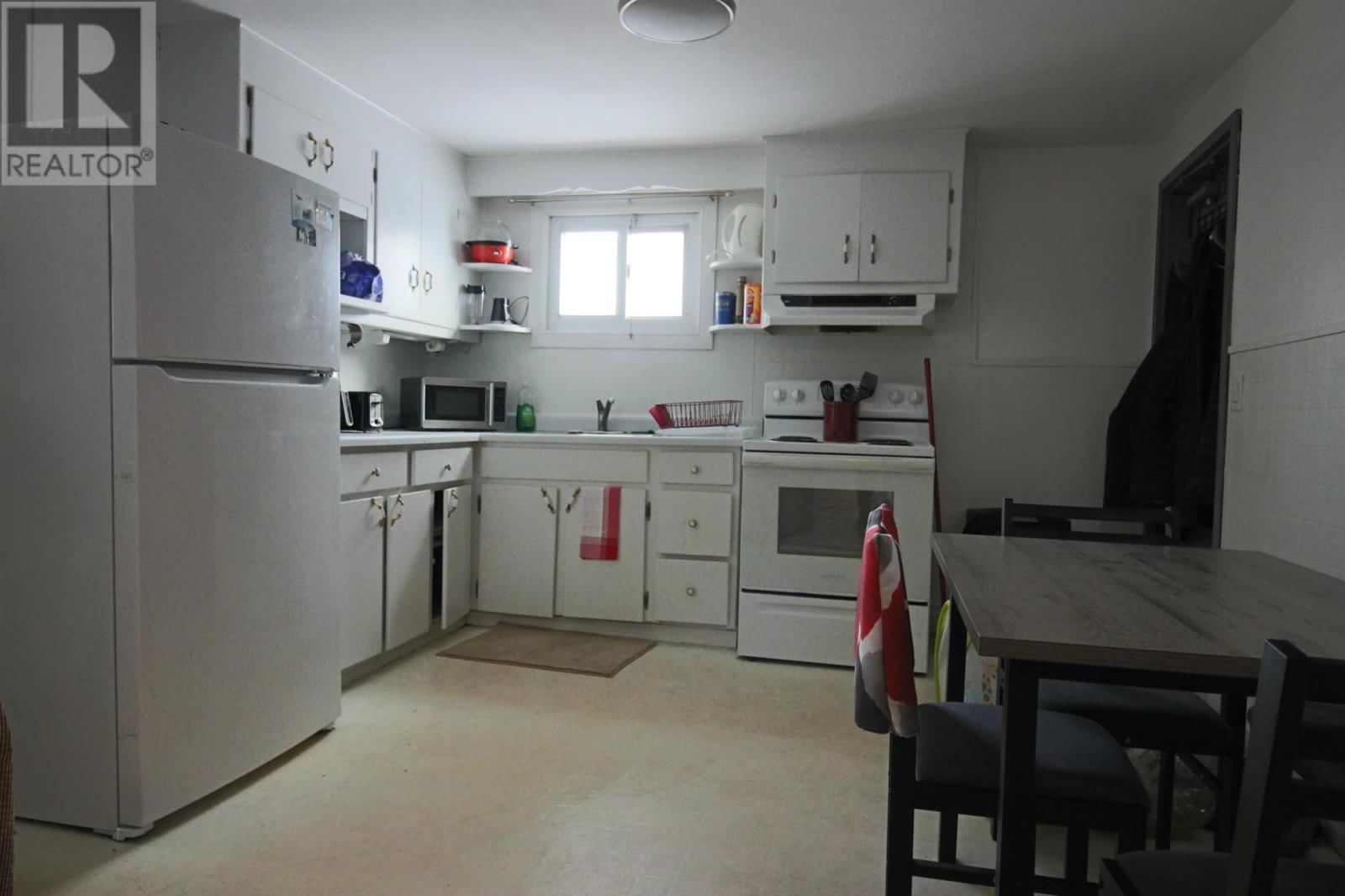 281 PITTSBURGH AVE Image 26