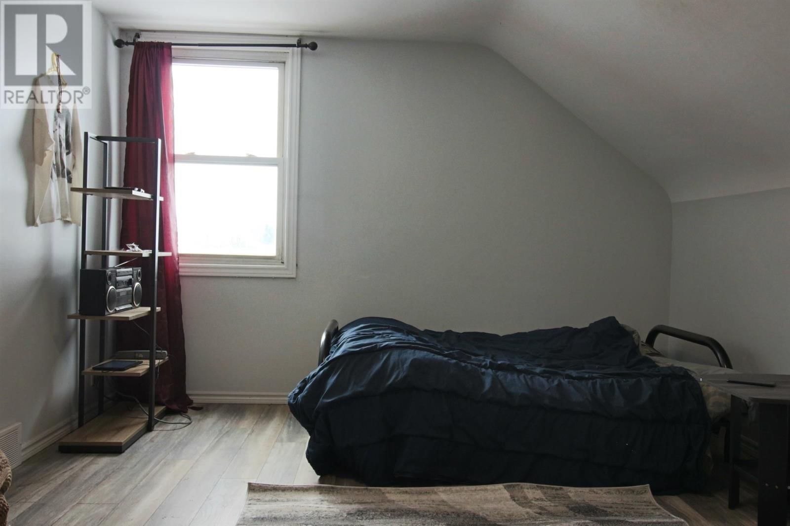 281 PITTSBURGH AVE Image 28