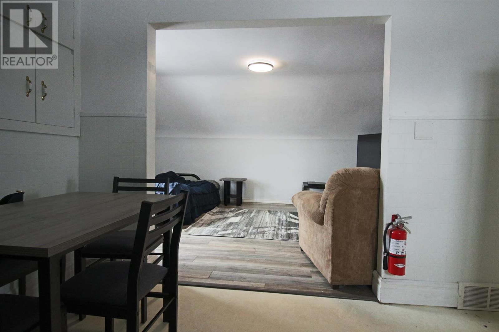 281 PITTSBURGH AVE Image 30