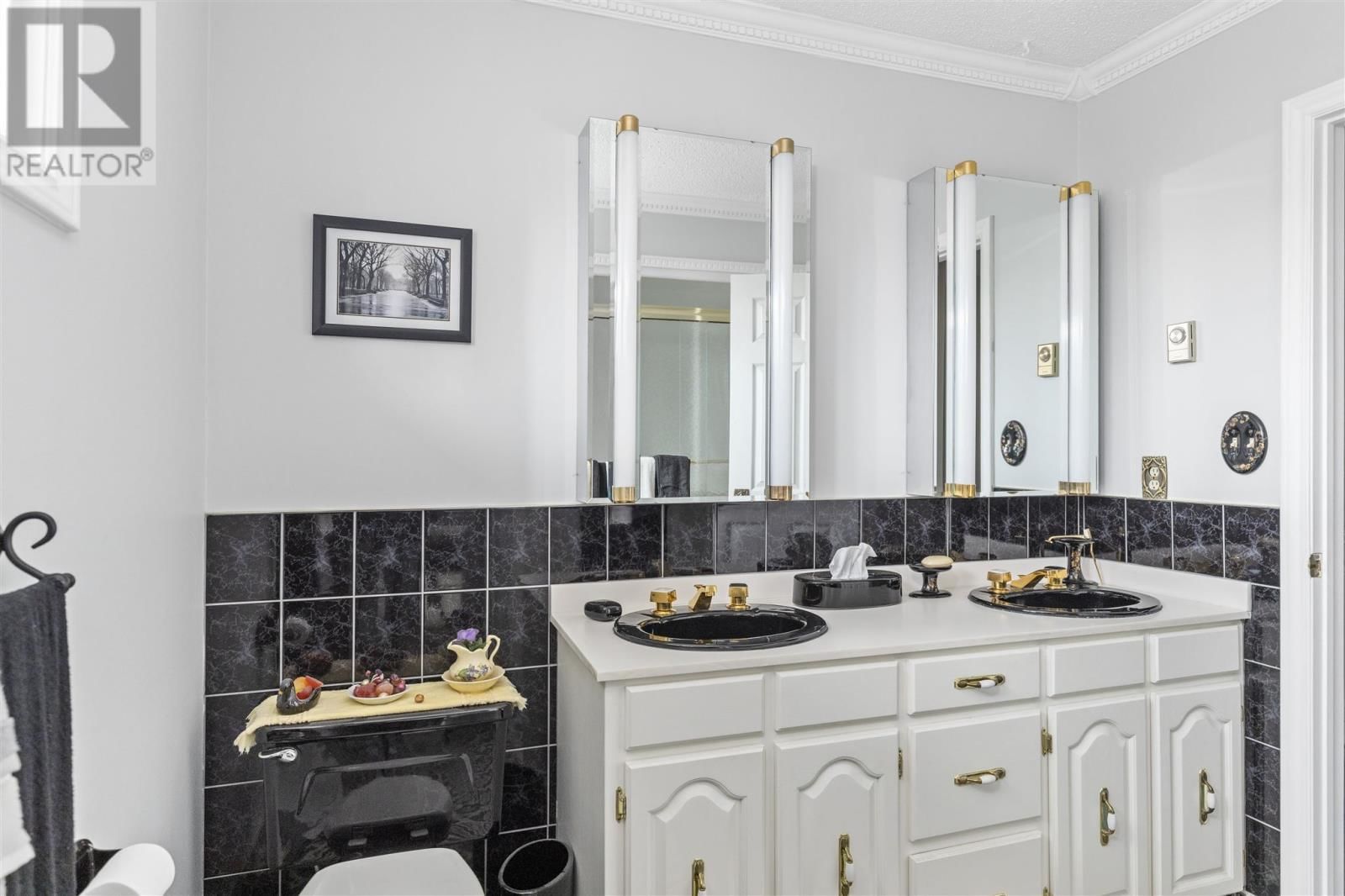 16 RAVINA ST Image 23